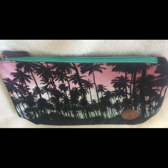 Island Sole - Hawaiian beach tropical clutch (NWOT) - Picture 3 of 4